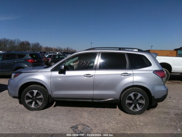 JF2SJAEC9JG468723 Subaru Forester 2.5i Premium