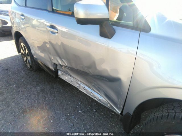 JF2SJAEC9JG468723 Subaru Forester 2.5i Premium