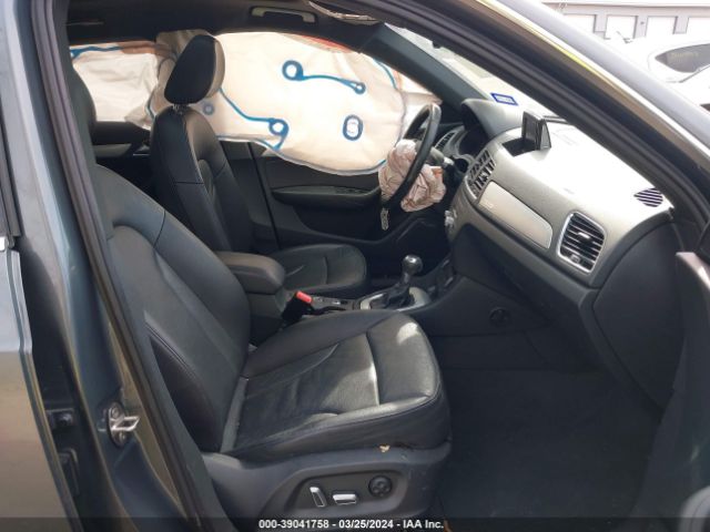 WA1GCCFS5HR003803 Audi Q3 2.0t Premium