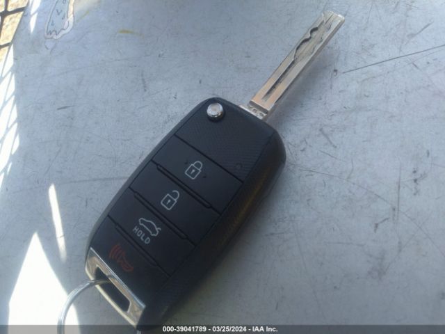 KNAGM4A7XF5558615 KIA Optima Lx