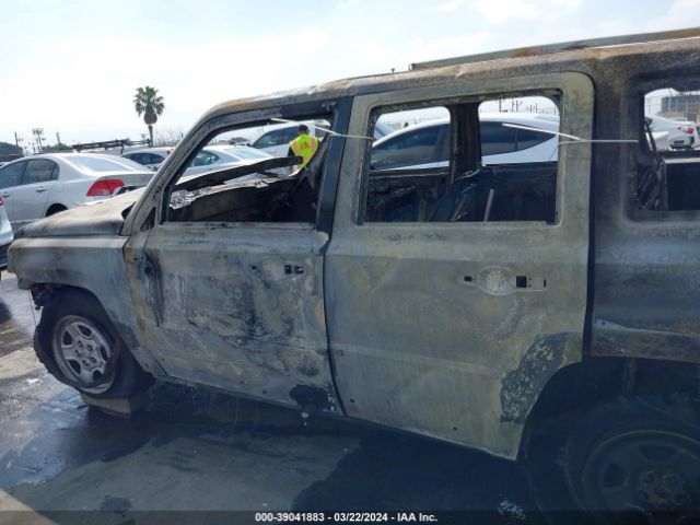 1C4NJPBA2ED651843 Jeep Patriot Sport