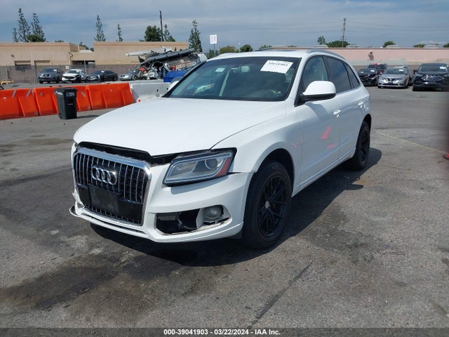 Audi Q5 2.0t Premium 2014 WA1LFAFP6EA044425 Image 2