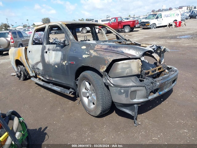 2015 1C6RR6LM2FS590088 main image