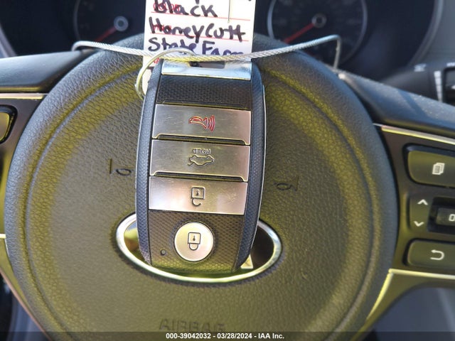 KIA OPTIMA EX 2016 5XXGU4L34GG051557 Image 11