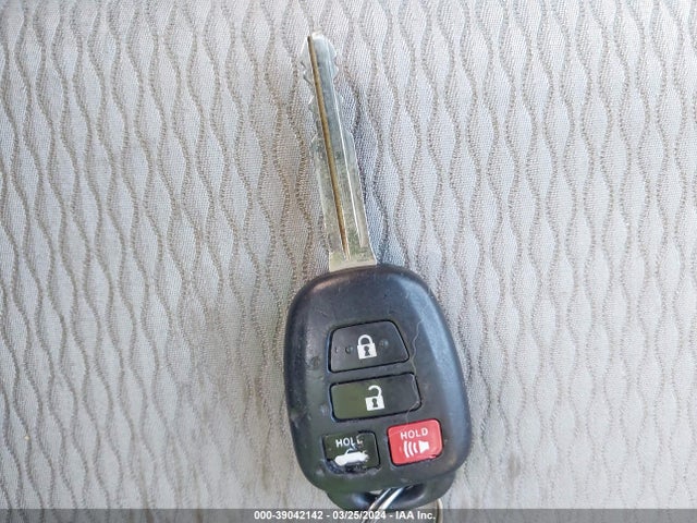 Toyota COROLLA LE 2016 5YFBURHE2GP528267 Image 11