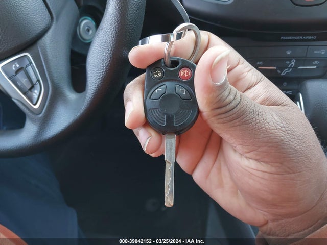 Ford FOCUS SE 2018 1FADP3K27JL245493 Image 11