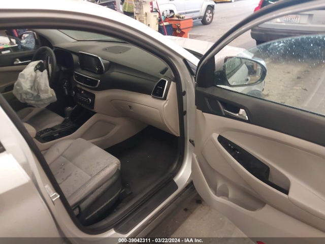Hyundai TUCSON SE 2019 KM8J2CA42KU890249 Image 5
