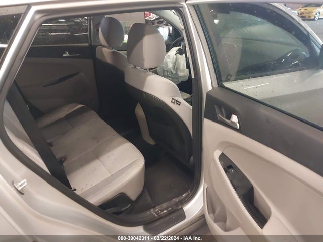 Hyundai TUCSON SE 2019 KM8J2CA42KU890249 Image 8