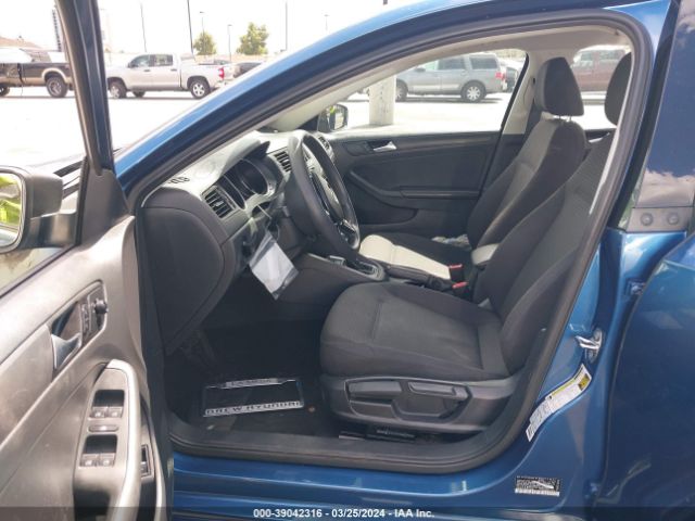 3VW267AJ3GM218400 Volkswagen Jetta 1.4t S