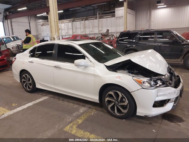 Honda ACCORD EXL 2017 1HGCR2F95HA202845 Image 14