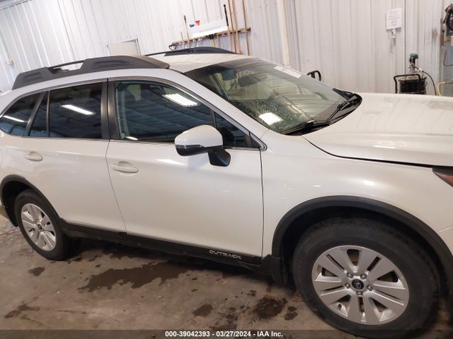Subaru Outback 2.5i Premium 2018 4S4BSAFC0J3237125 Image 14