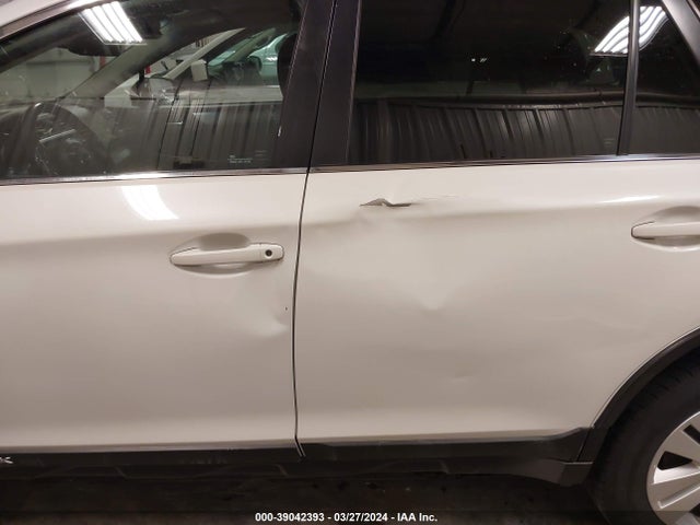 Subaru Outback 2.5i Premium 2018 4S4BSAFC0J3237125 Image 12