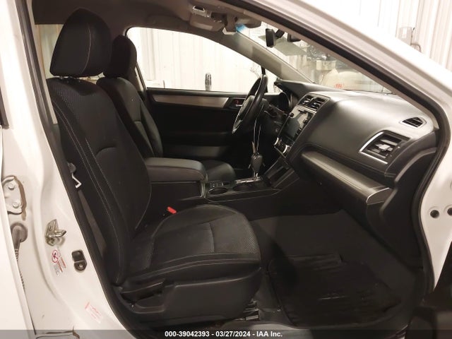 Subaru Outback 2.5i Premium 2018 4S4BSAFC0J3237125 Image 5