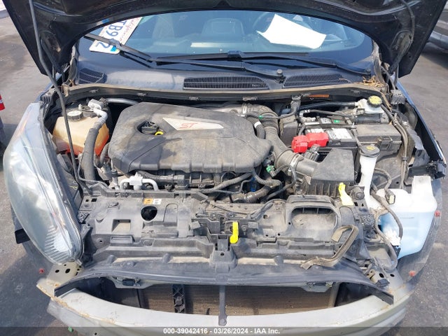Ford FIESTA ST 2018 3FADP4GX6JM120266 Image 10