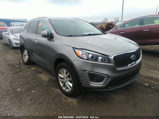 2017 5XYPGDA50HG275983 main image