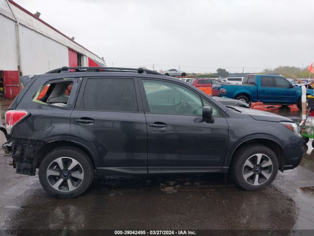 JF2SJAEC8HH438956 Subaru Forester 2.5i Premium