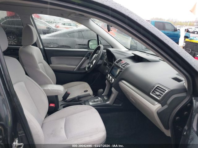 JF2SJAEC8HH438956 Subaru Forester 2.5i Premium