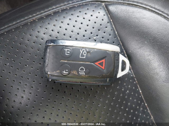 2011 JAGUAR XF SAJWA0HE2BMR89665 Photo 10