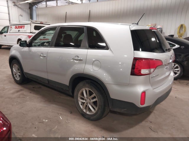 KIA SORENTO LX 2015 5XYKT3A61FG581144 Image 3
