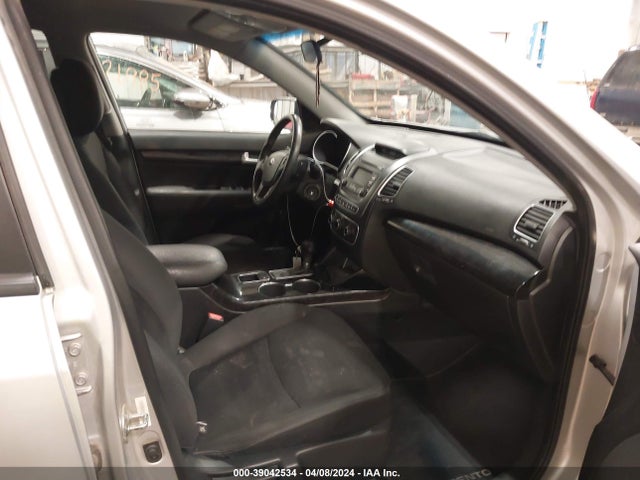 KIA SORENTO LX 2015 5XYKT3A61FG581144 Image 5