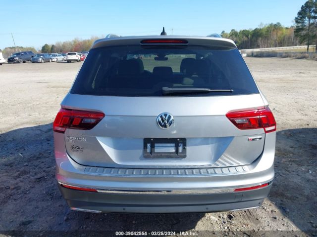 3VV2B7AX9LM127131 Volkswagen Tiguan 2.0t Se/2.0t Se R-line Black/2.0t Sel