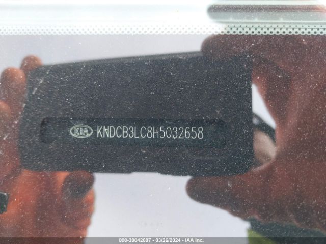 KNDCB3LC8H5032658 KIA NIRO LX