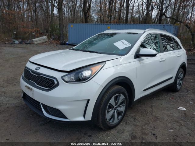 KNDCB3LC8H5032658 KIA NIRO LX