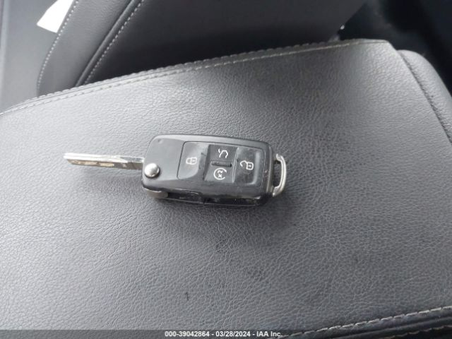 1VWSA7A36NC002037 Volkswagen Passat 2.0t Se