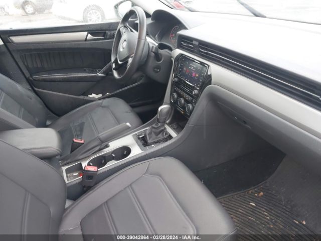 1VWSA7A36NC002037 Volkswagen Passat 2.0t Se