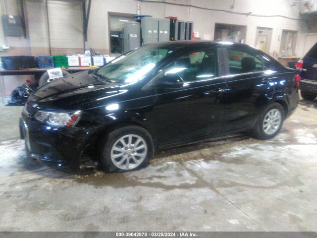 Chevrolet Sonic Lt Auto 2018 1G1JD5SH7J4100253 Image 2