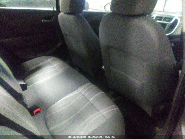 Chevrolet Sonic Lt Auto 2018 1G1JD5SH7J4100253 Image 8