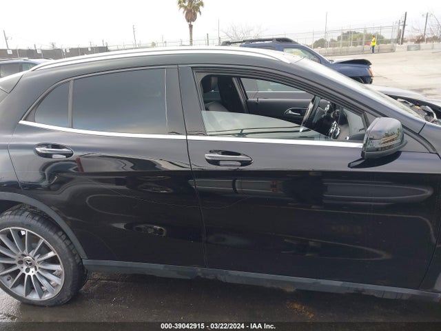 Mercedes-Benz GLA 250 2018 WDCTG4EB8JJ480384 Image 13