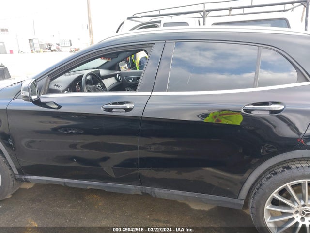 Mercedes-Benz GLA 250 2018 WDCTG4EB8JJ480384 Image 14