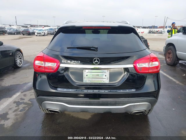 Mercedes-Benz GLA 250 2018 WDCTG4EB8JJ480384 Image 16
