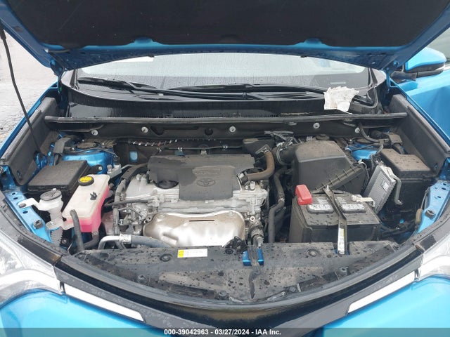 Toyota Rav4 Xle 2018 2T3RFREV2JW803100 Image 10