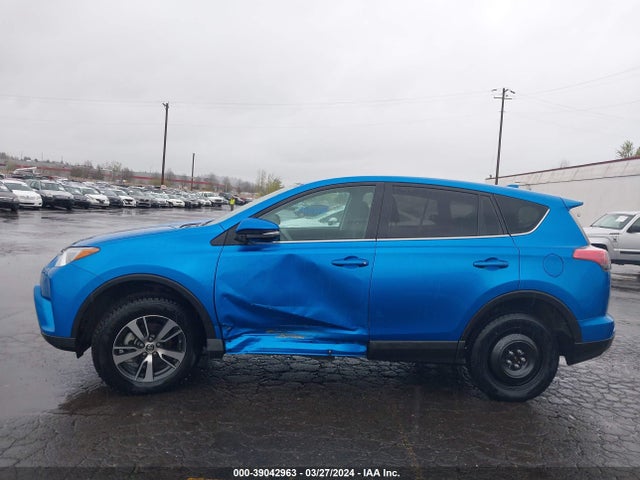 Toyota Rav4 Xle 2018 2T3RFREV2JW803100 Image 15