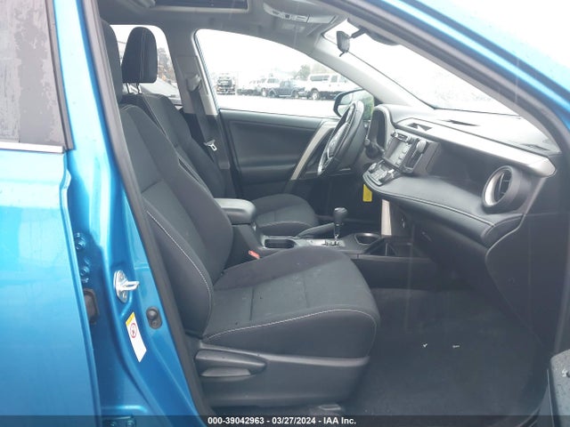 Toyota Rav4 Xle 2018 2T3RFREV2JW803100 Image 5