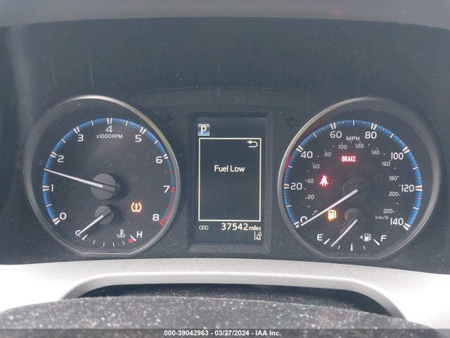 Toyota Rav4 Xle 2018 2T3RFREV2JW803100 Image 7