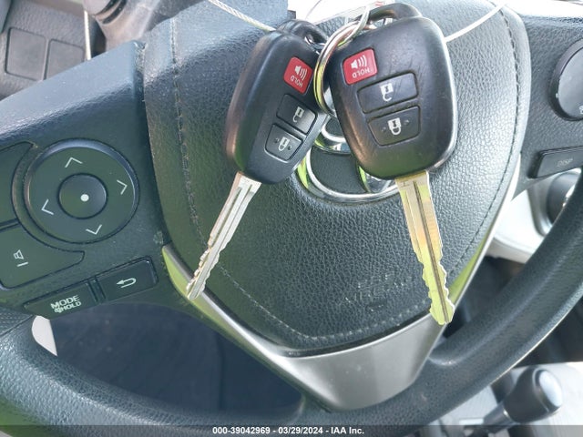 Toyota RAV4 LE 2015 2T3ZFREV3FW226813 Image 11