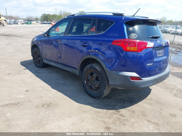 Toyota RAV4 LE 2015 2T3ZFREV3FW226813 Image 3