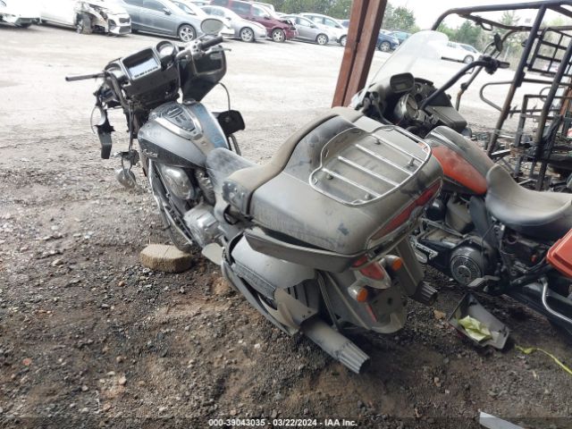 2019 INDIAN MOTORCYCLE CO. ROADMASTER 56KTRAAA0K3369887 Photo 2