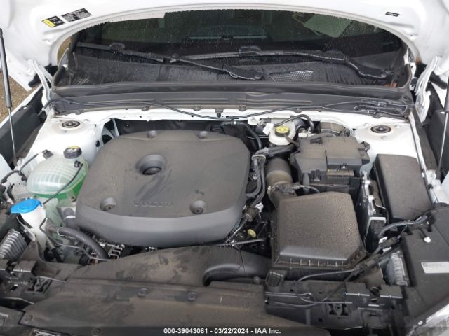 2020 VOLVO XC40 YV4162UM8L2268733 Photo 9