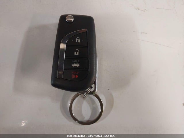 Toyota COROLLA LE 2021 JTDEPMAEXMJ147414 Image 11