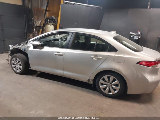 Toyota COROLLA LE 2021 JTDEPMAEXMJ147414 Image 15