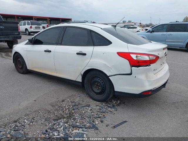 Ford FOCUS S 2014 1FADP3E22EL177069 Image 3