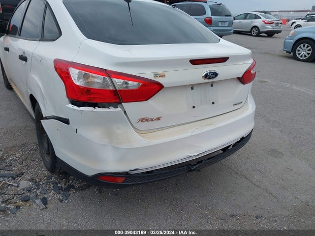 Ford FOCUS S 2014 1FADP3E22EL177069 Image 6
