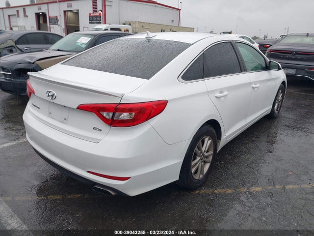 Hyundai SONATA ECO 2016 5NPE24AA8GH424148 Image 4