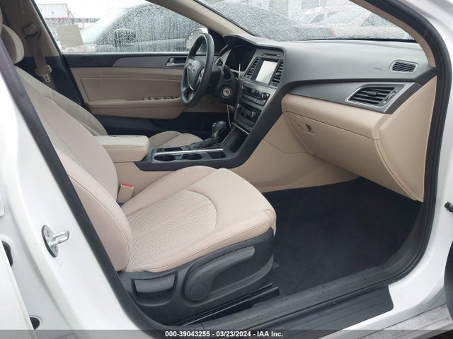 Hyundai SONATA ECO 2016 5NPE24AA8GH424148 Image 5