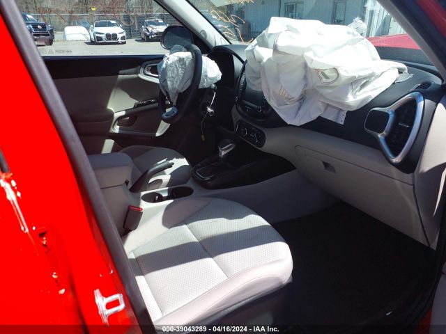 KNDJ23AU9M7141986 KIA Soul Lx/x Line/s