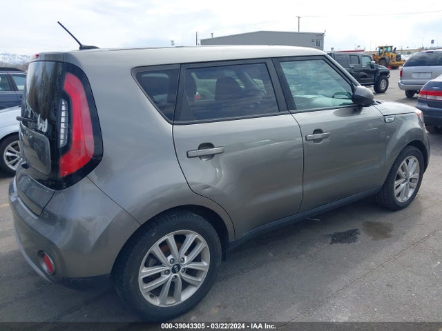 KIA SOUL + 2018 KNDJP3A53J7536087 Image 4